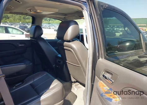 2014 Chevrolet Tahoe Lt z USA, uszkodzony, nr VIN 1GNSKBE0XER166415